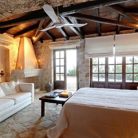 Private Paradise In Greece Vila Karafotaíika